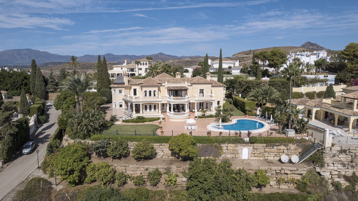 5 Bed, 5 Bath, HouseFor Sale, Benahavis, Malaga