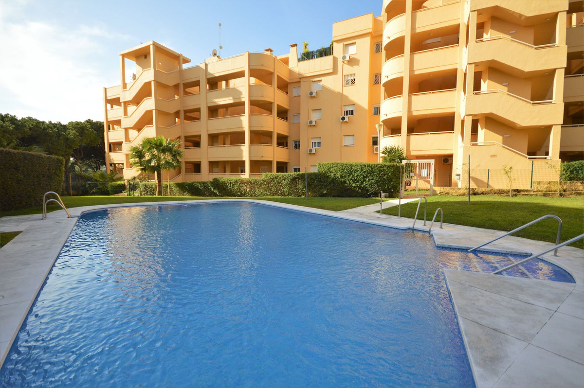 2 Bed, 1 Bath, ApartmentFor Sale, Calahonda, Malaga