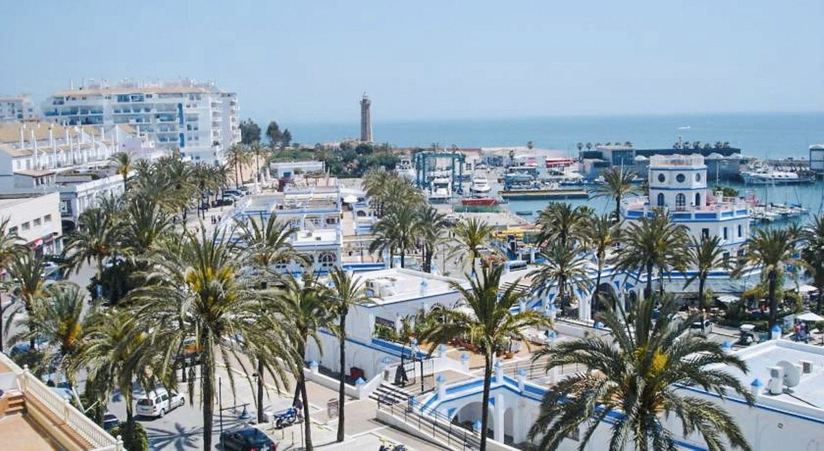 2 Bed, 1 Bath, ApartmentFor Sale, Estepona, Malaga