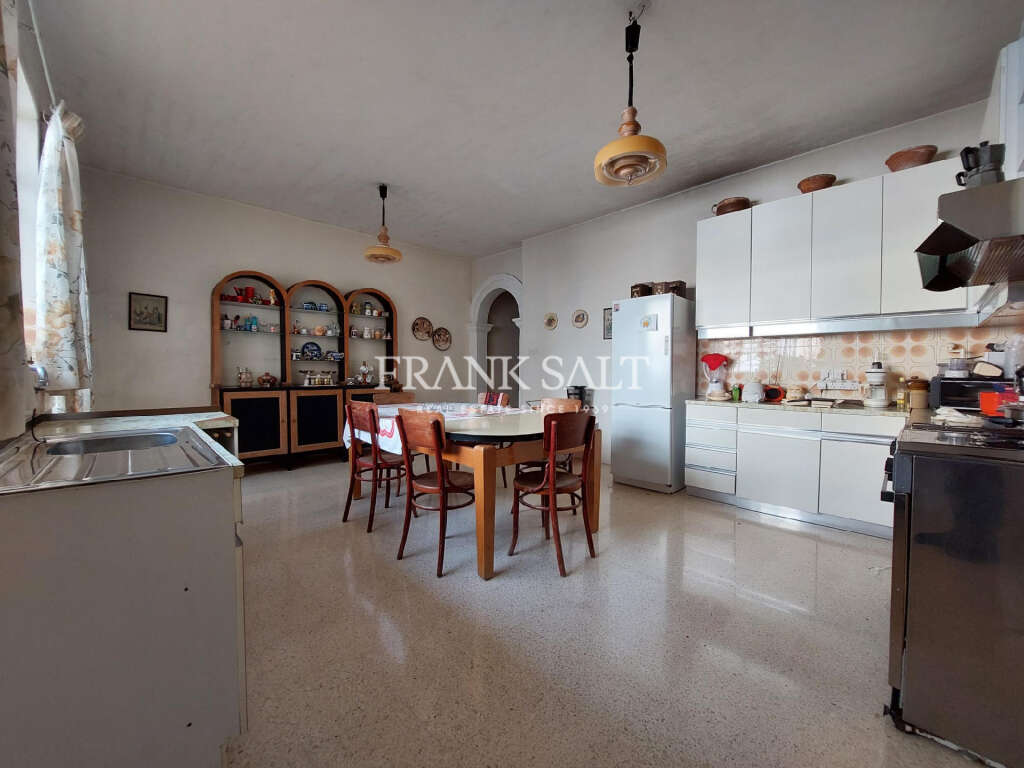 HouseFor Sale, Qormi, Malta