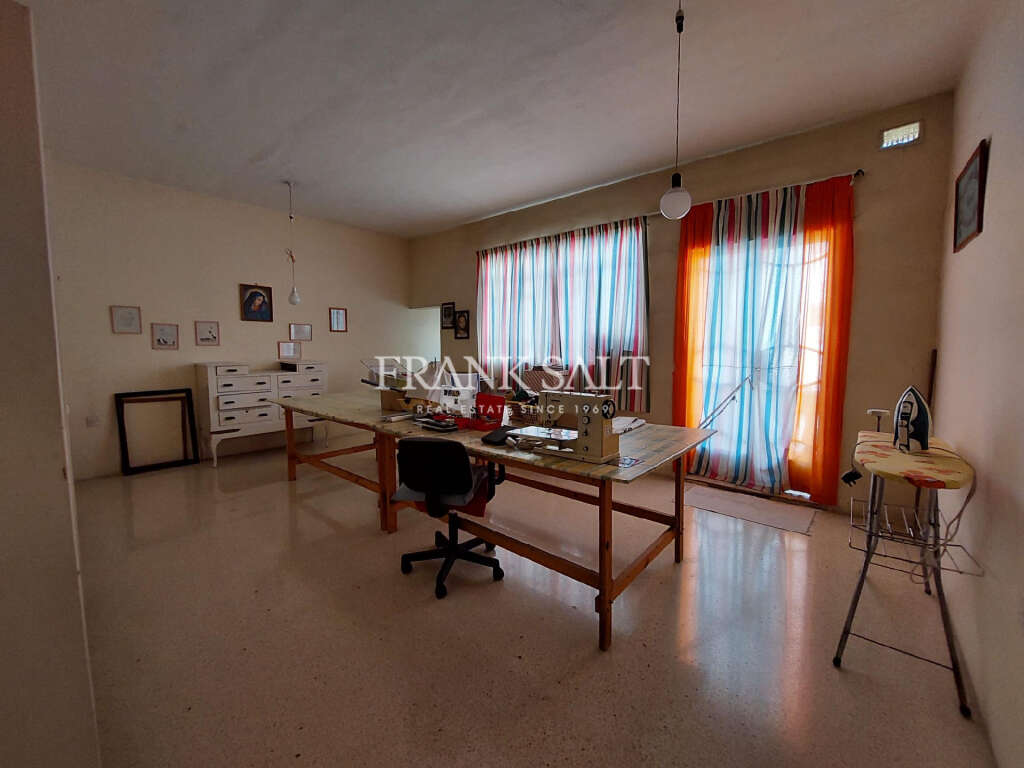 HouseFor Sale, Qormi, Malta