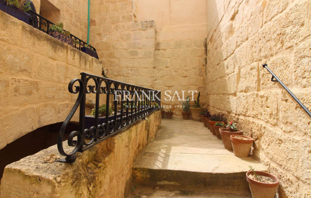 2 Bed, HouseFor Sale, Naxxar, Malta