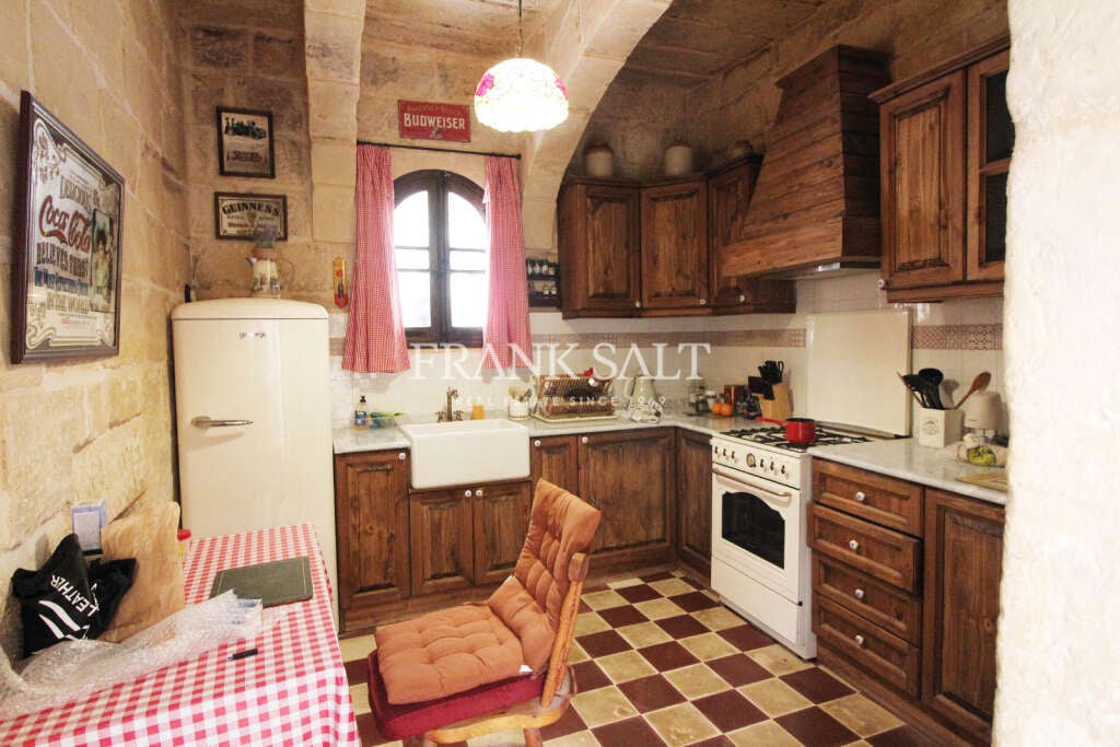 2 Bed, HouseFor Sale, Naxxar, Malta