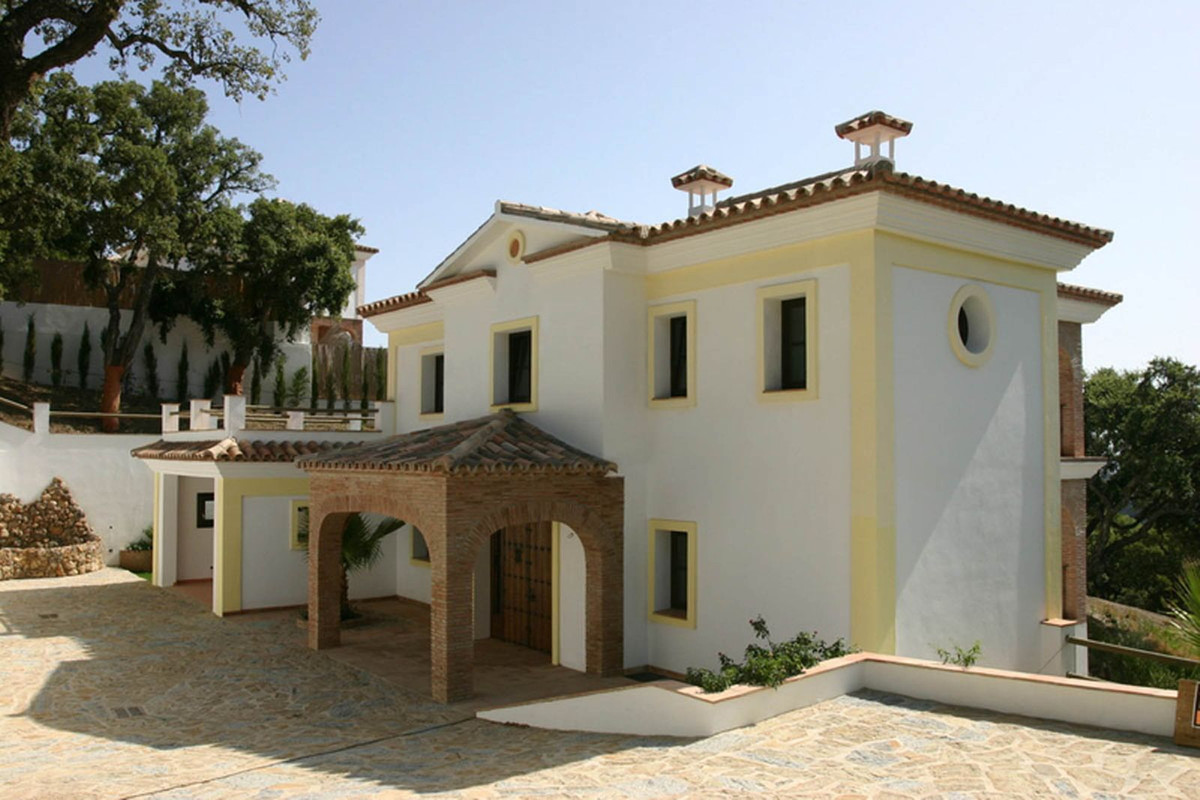 5 Bed, 4 Bath, HouseFor Sale, Casares, Malaga