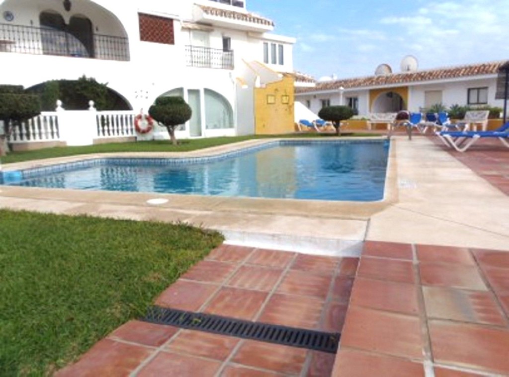 2 Bed, 1 Bath, ApartmentFor Sale, Mijas Costa, Malaga