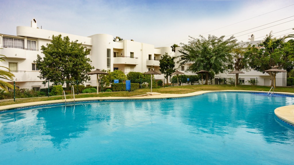 2 Bed, 2 Bath, ApartmentFor Sale, Estepona, Malaga