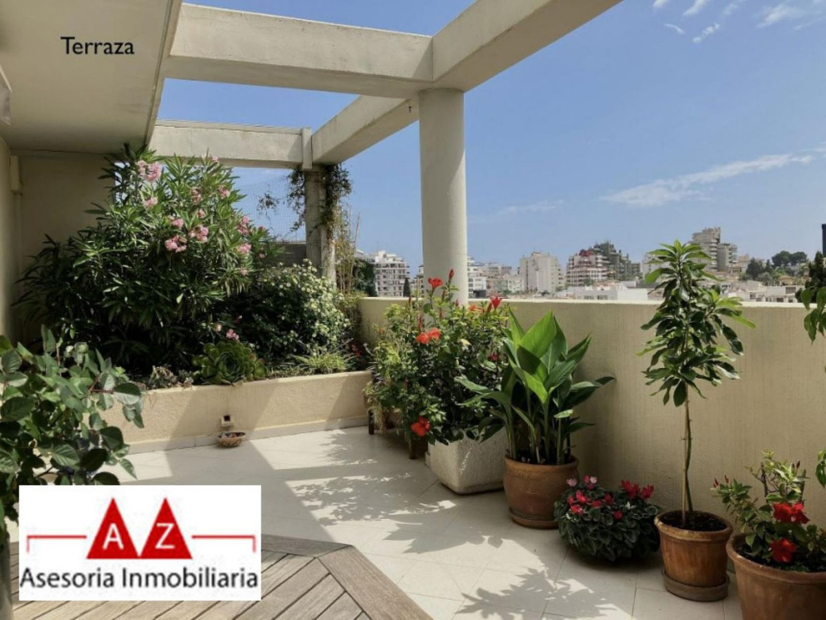 4 Bed, 2 Bath, ApartmentFor Sale, Palma de Mallorca, Islas Baleares