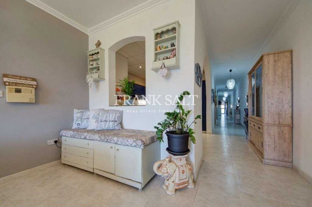 3 Bed, ApartmentFor Sale, Qawra, Malta