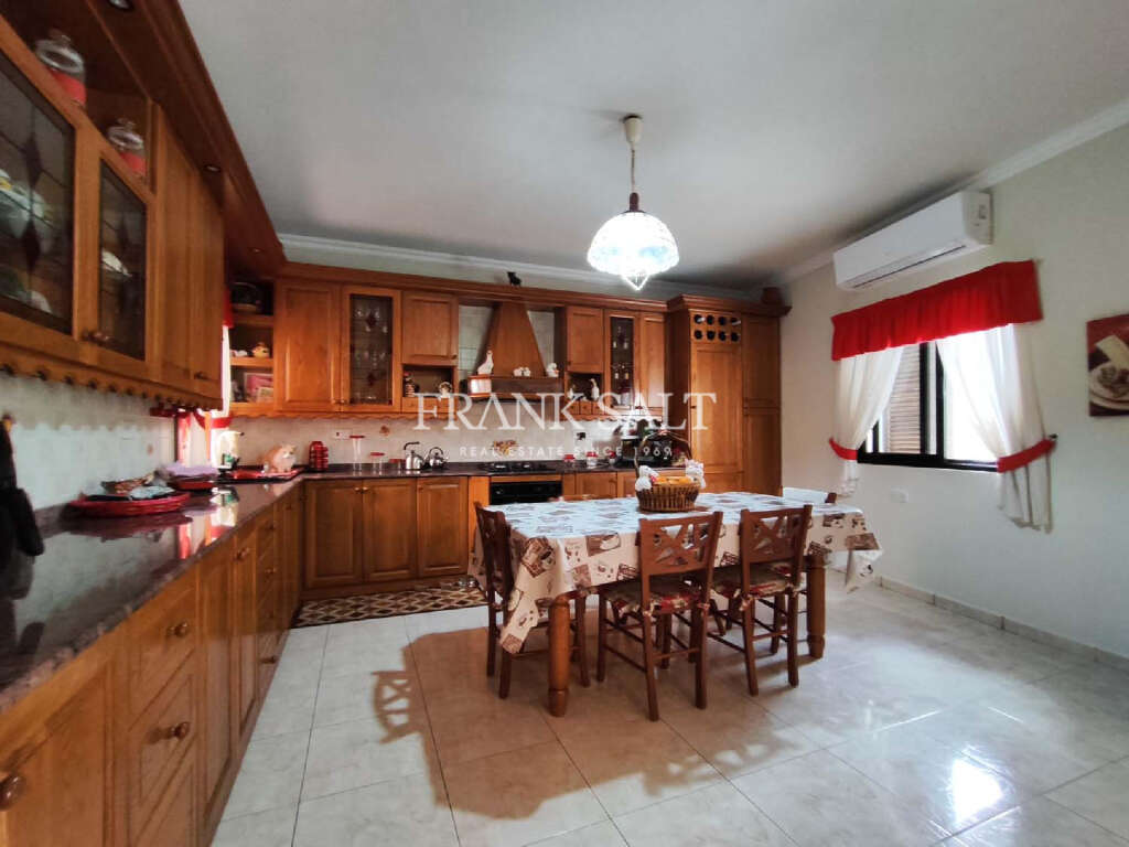 3 Bed, ApartmentFor Sale, Cospicua, Malta