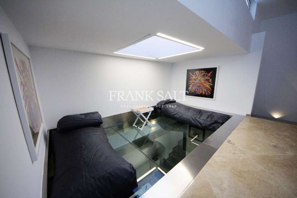 Commercial Property, For Sale