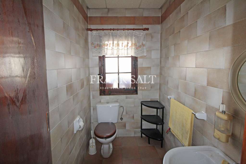 Commercial Property, For Sale