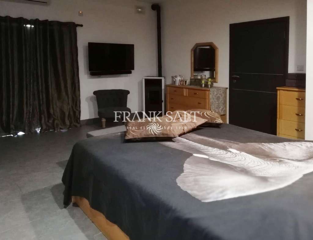 2 Bed, ApartmentFor Sale, Qawra, Malta