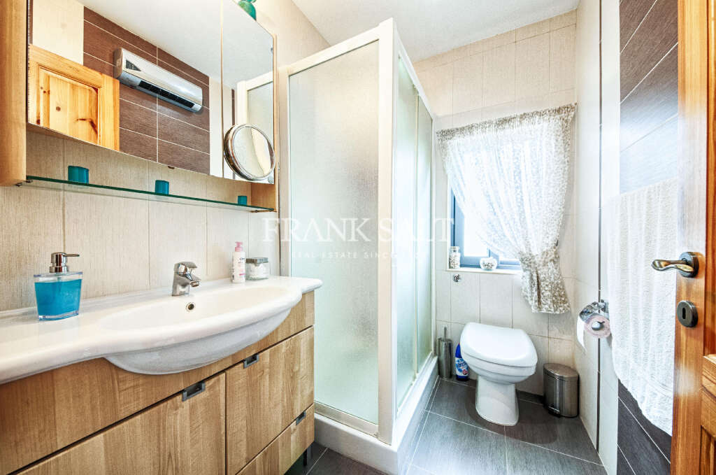 3 Bed, ApartmentFor Sale, Qawra, Malta