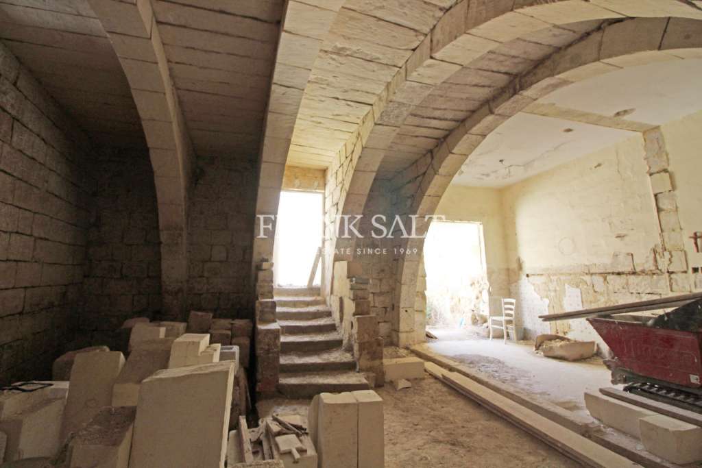 Commercial Property, For Sale