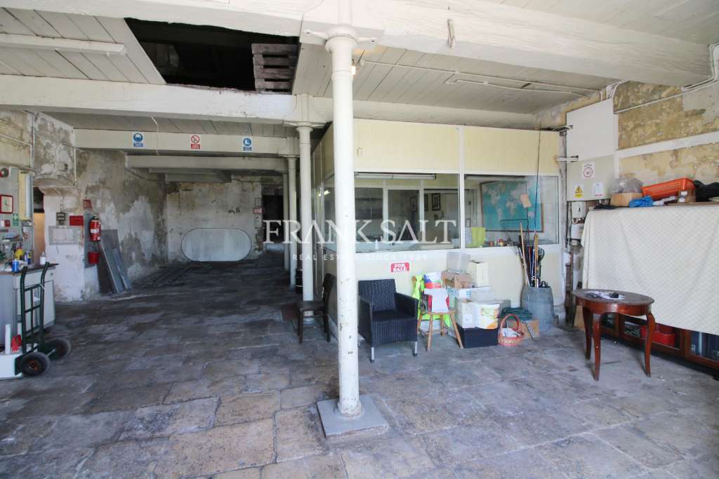 Commercial Property, For Sale