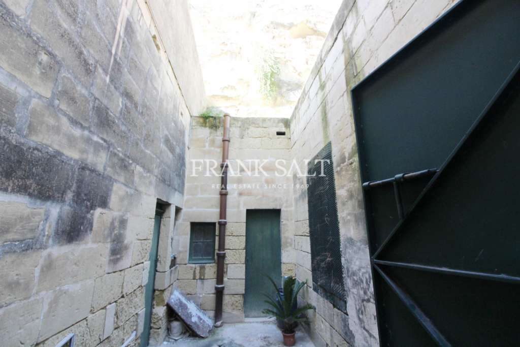 Commercial Property, For Sale