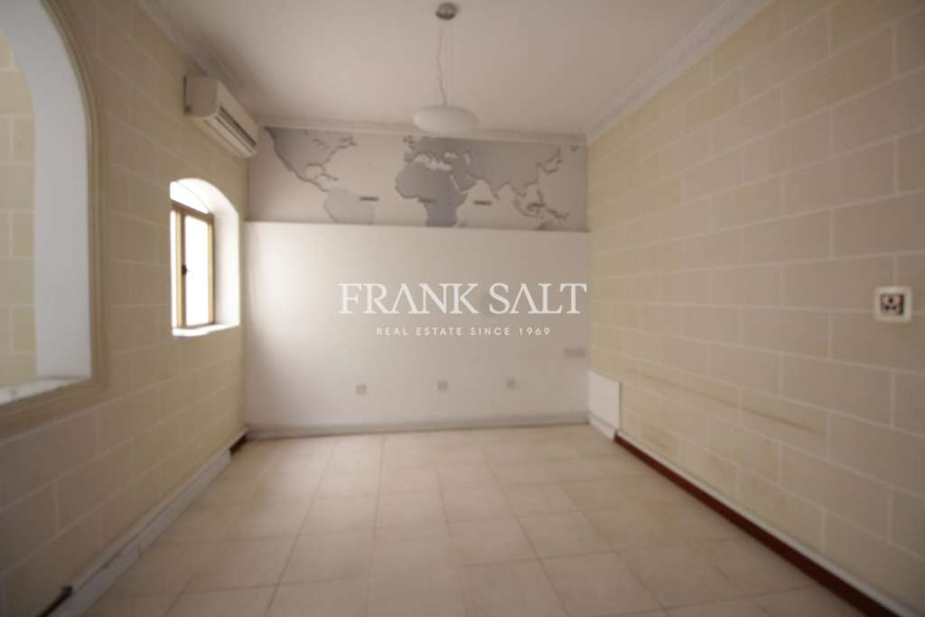 HouseFor Sale, Luqa, Malta