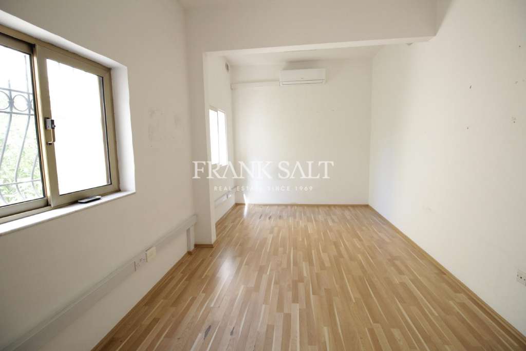 HouseFor Sale, Luqa, Malta