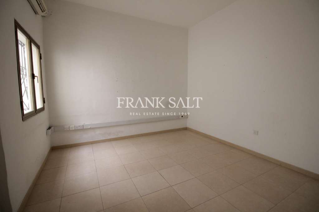 HouseFor Sale, Luqa, Malta