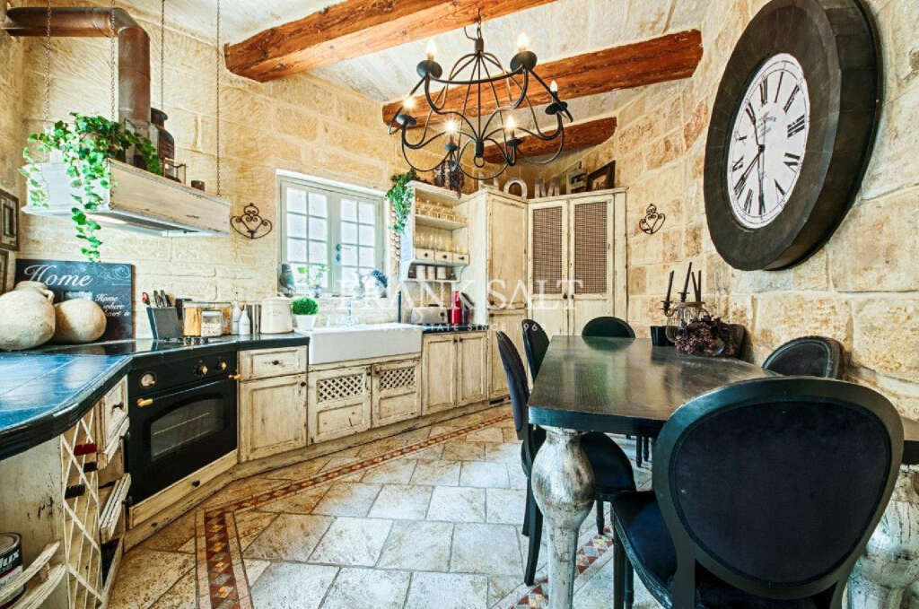 2 Bed, HouseFor Sale, Lija, Malta