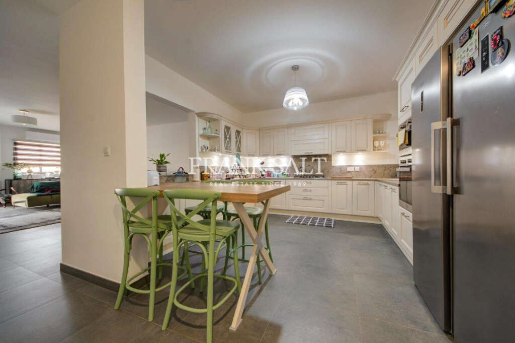 3 Bed, ApartmentFor Sale, Zurrieq, Malta
