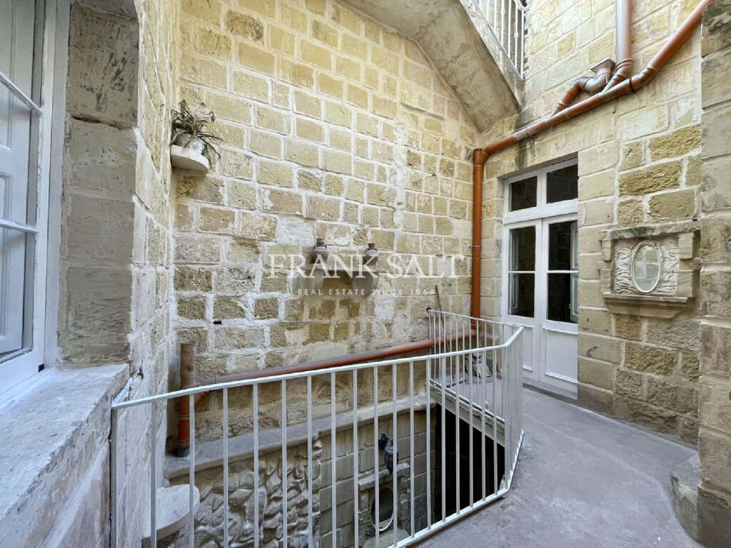 2 Bed, HouseFor Sale, Senglea, Malta