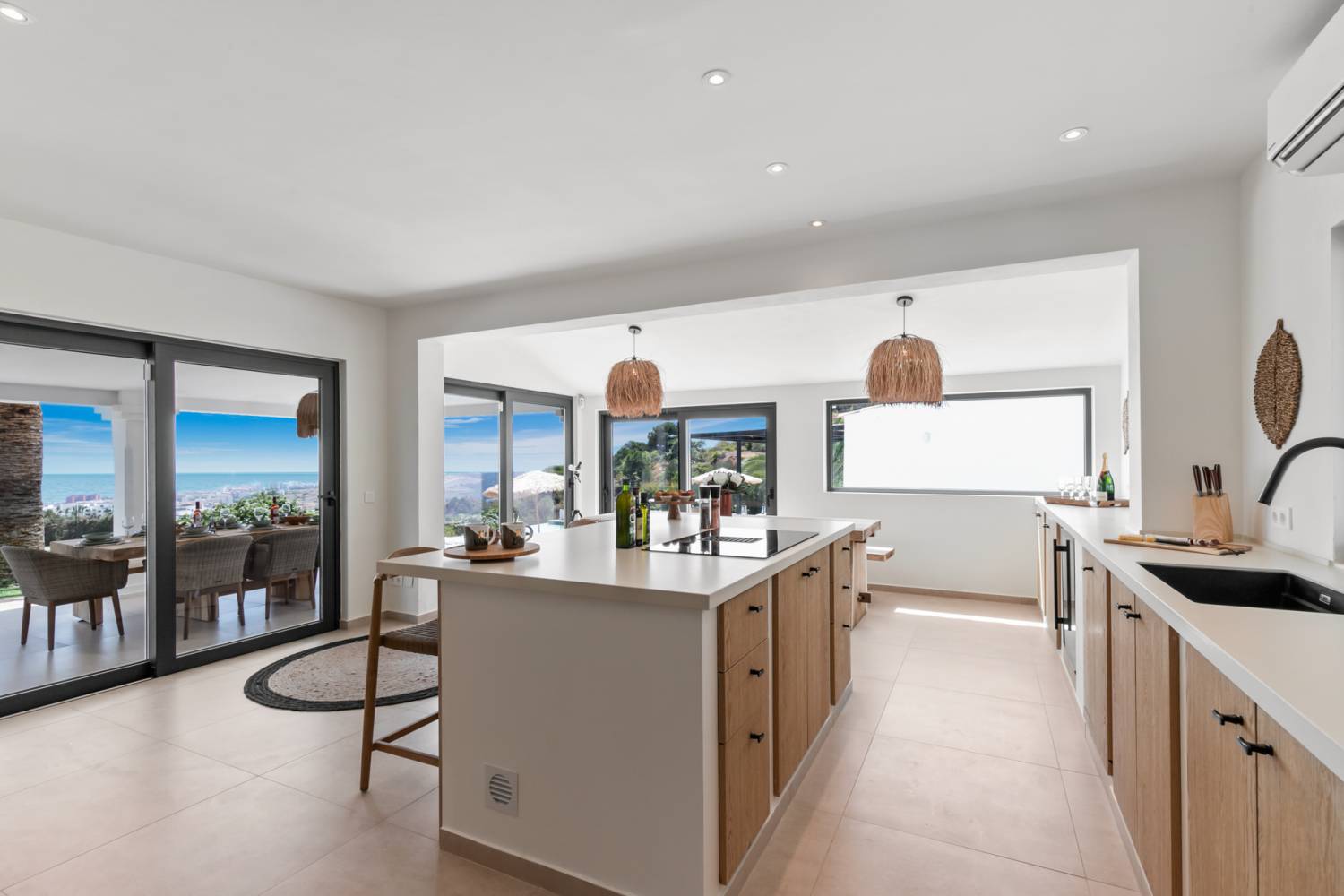 5 Bed, 5 Bath, HouseFor Sale, Estepona, Malaga, 29680