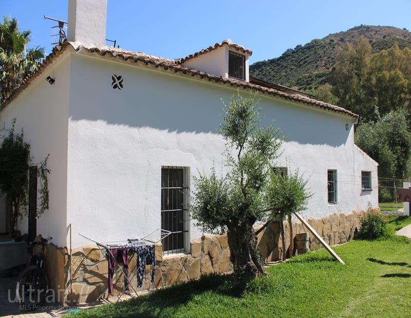 6 Bed, 2 Bath, HouseFor Sale, Zahara de La Sierra, Cadiz, 11688