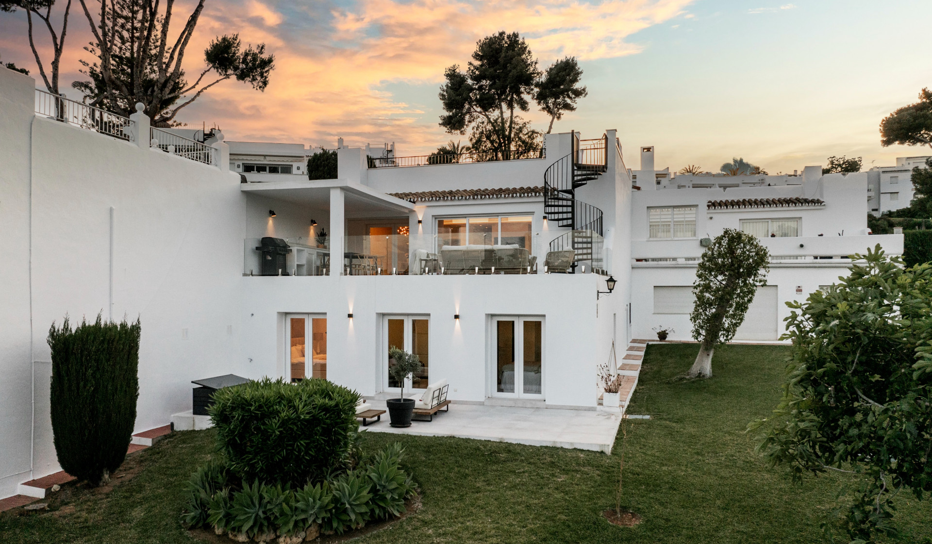 4 Bed, 4 Bath, HouseFor Sale, Marbella, Malaga