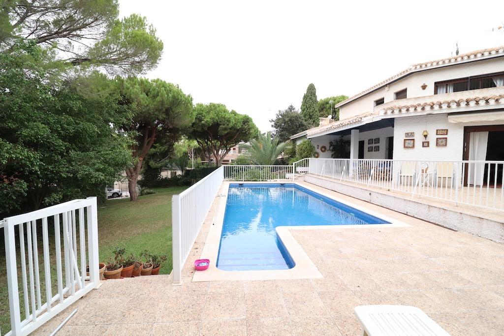 7 Bed, 3 Bath, HouseFor Sale, Orihuela Costa, Alicante