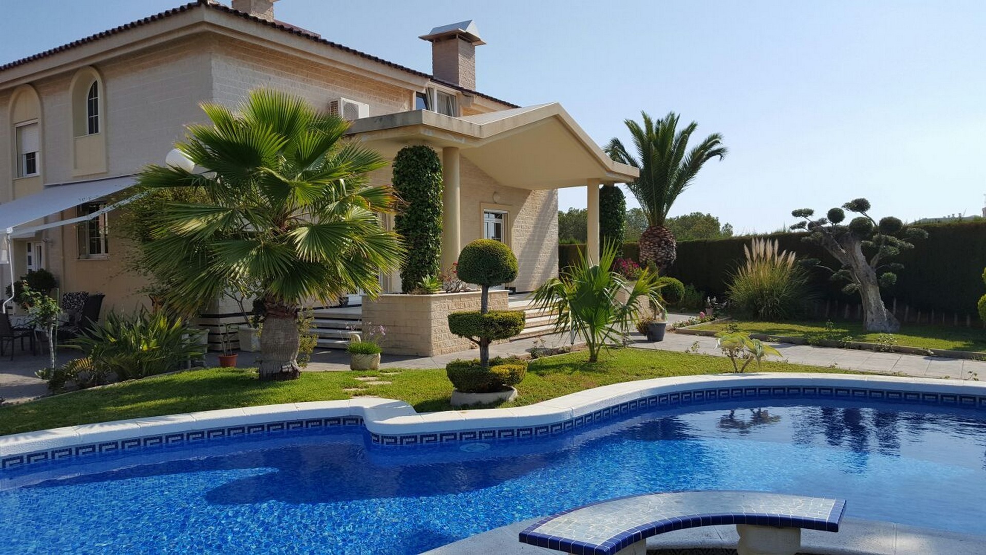 4 Bed, 4 Bath, HouseFor Sale, Mil Palmeras, Alicante