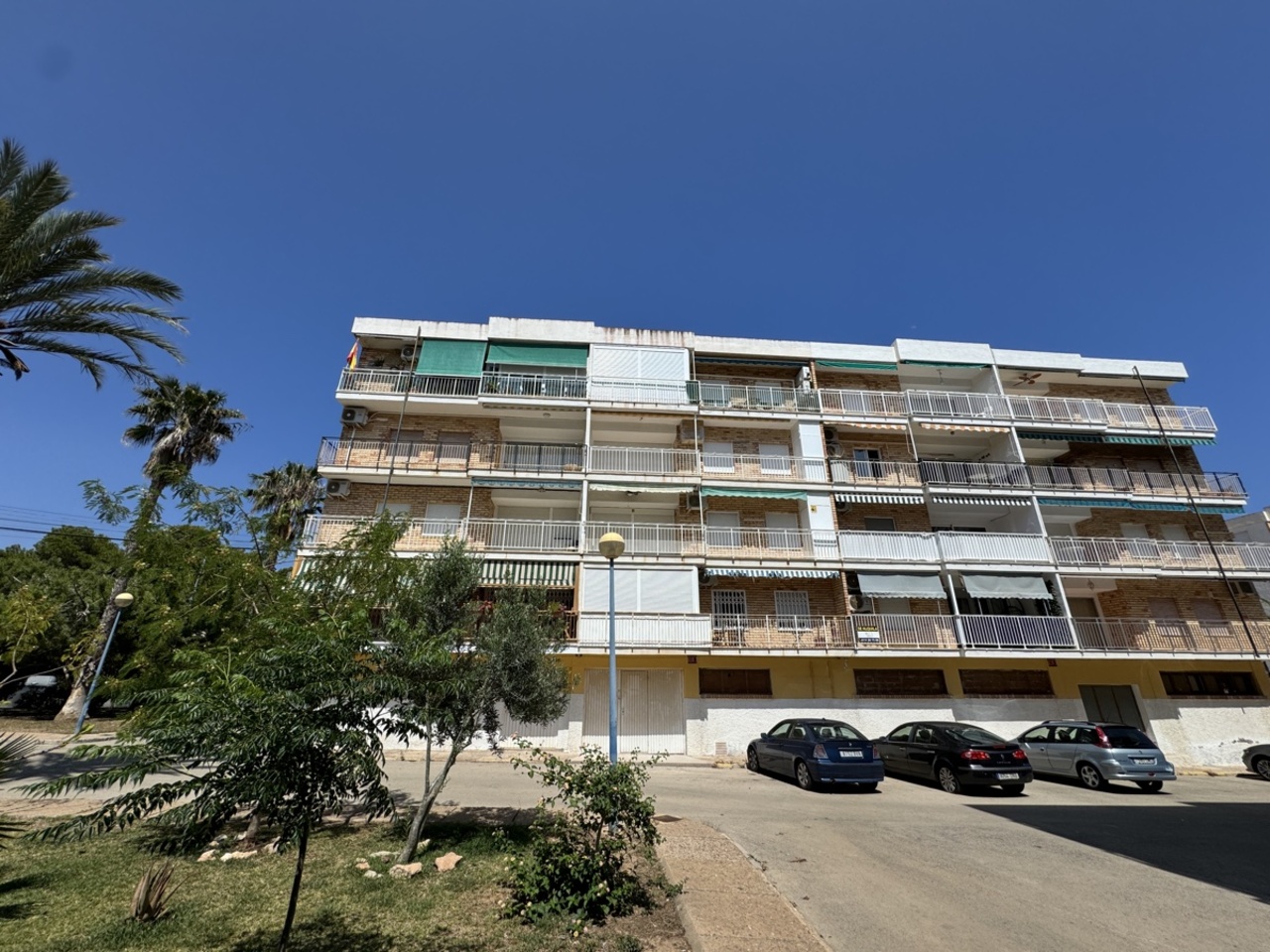 2 Bed, 1 Bath, ApartmentFor Sale, Punta Prima, Alicante