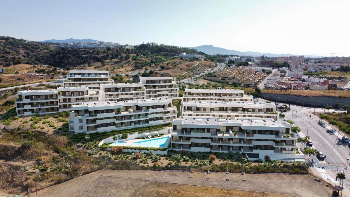 3 Bed, 2 Bath, ApartmentFor Sale, Estepona, Costa del Sol