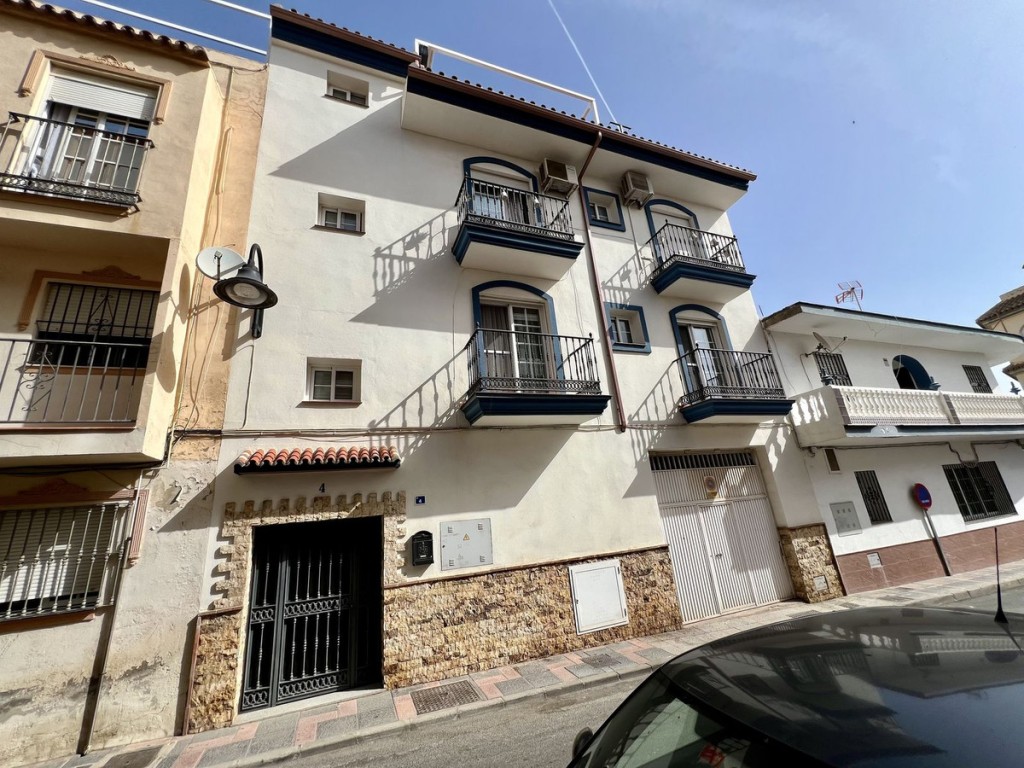 2 Bed, 1 Bath, ApartmentFor Sale, Mijas Costa, Malaga