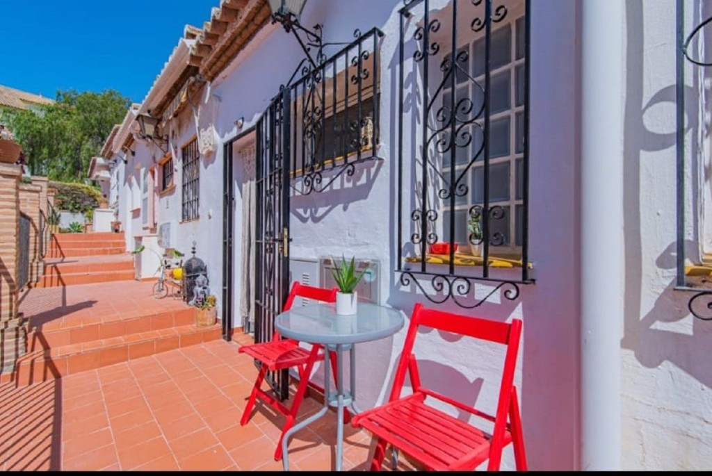 1 Bed, 1 Bath, ApartmentFor Sale, Cabopino, Malaga