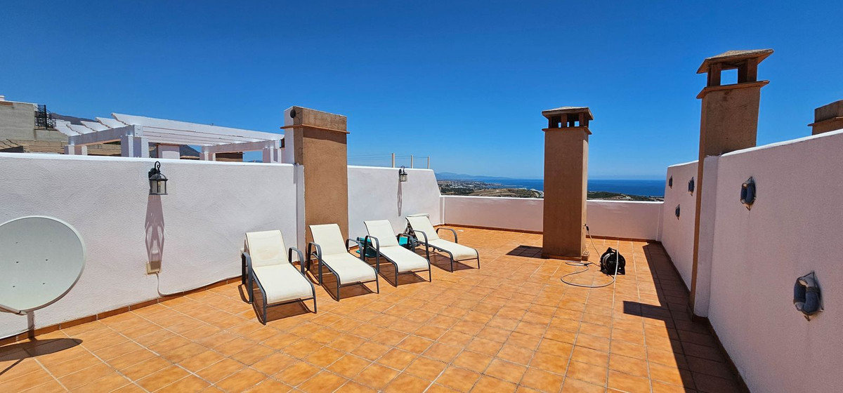 2 Bed, 2 Bath, ApartmentFor Sale, Doña Julia, Malaga