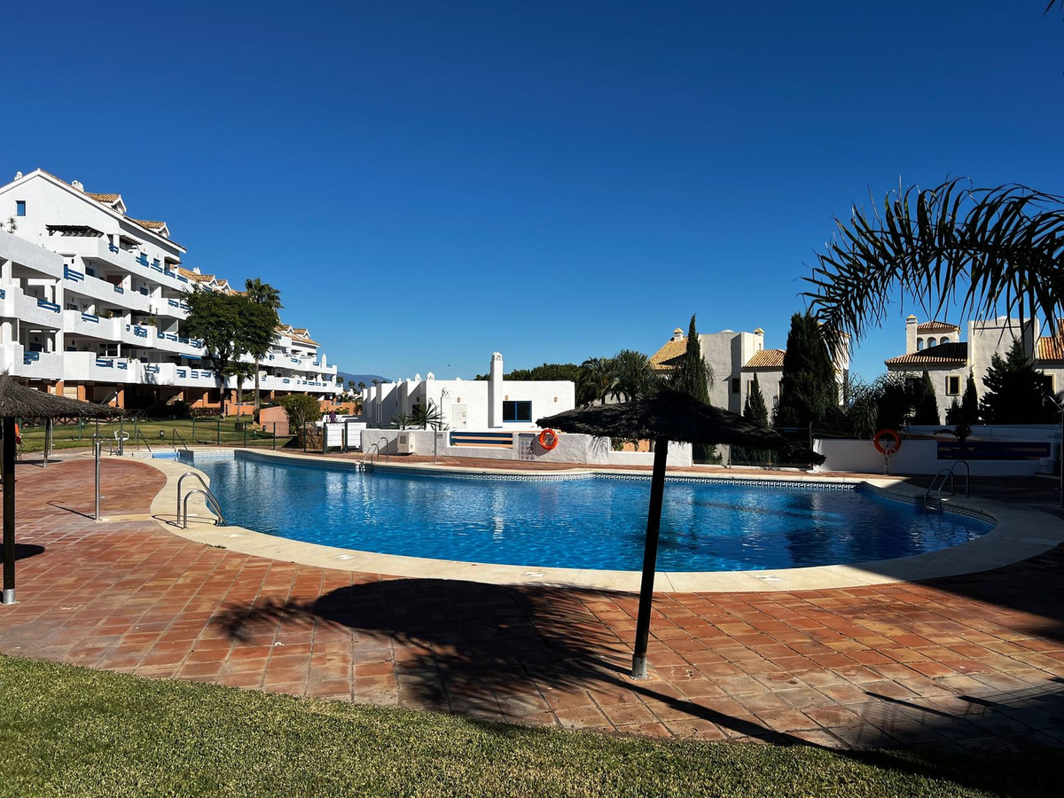 2 Bed, 2 Bath, ApartmentFor Sale, La Duquesa, Malaga