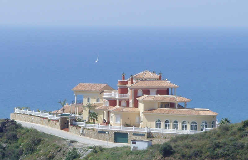 8 Bed, 11 Bath, HouseFor Sale, Torrequebrada, Malaga