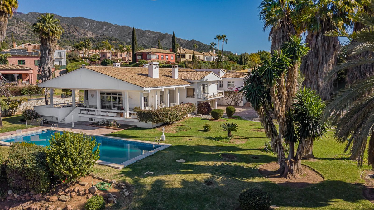 7 Bed, 5 Bath, HouseFor Sale, Marbella, Malaga