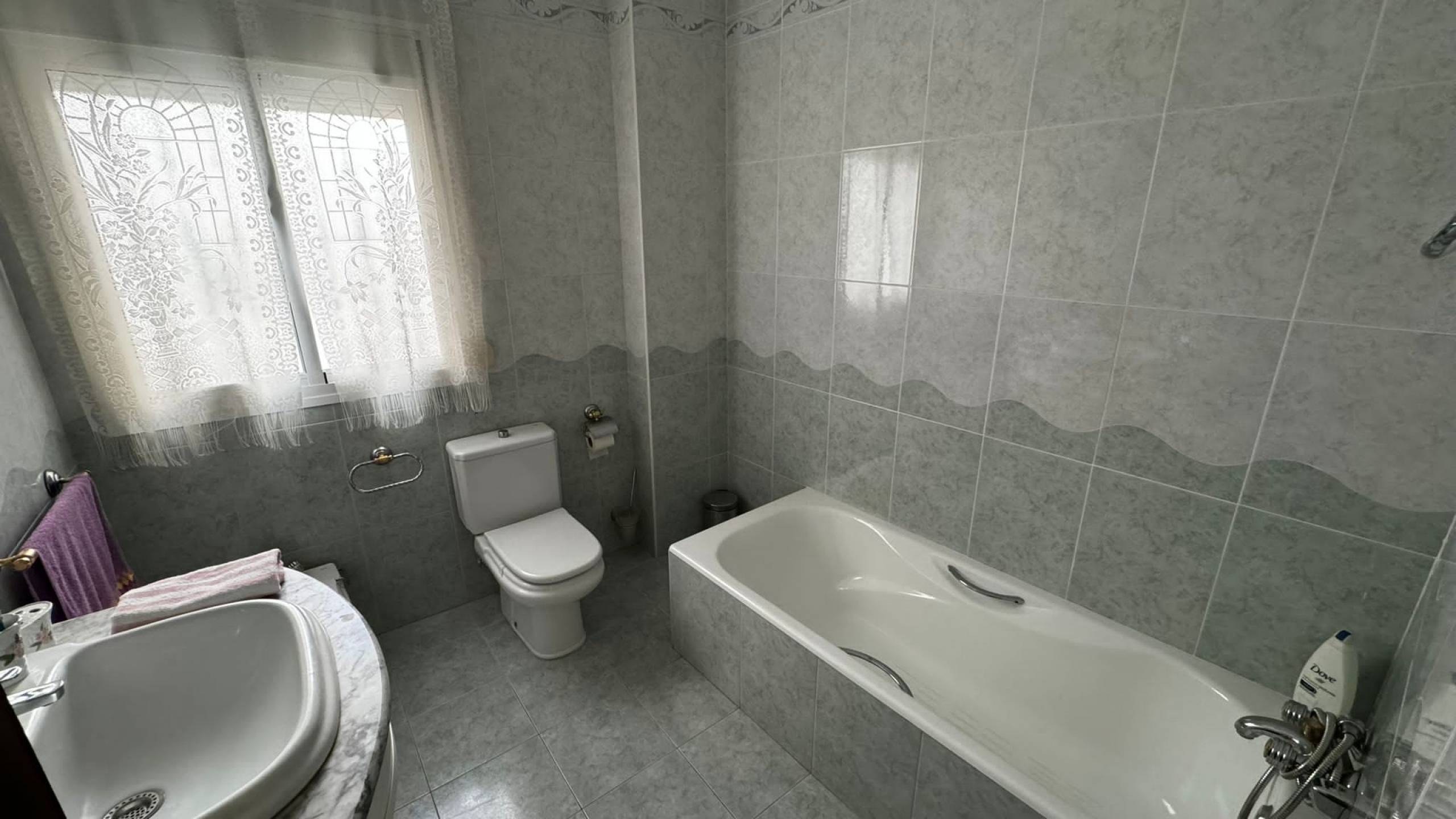 4 Bed, 2 Bath, HouseFor Sale, Benarraba, Malaga, 29490