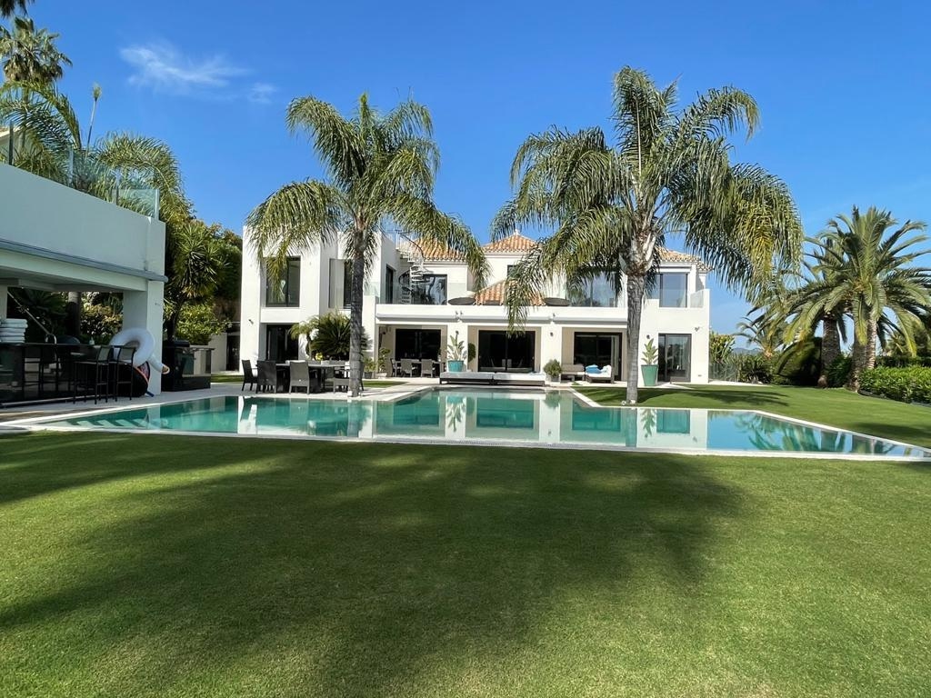 7 Bed, 6 Bath, HouseFor Sale, Golden Mile, Malaga