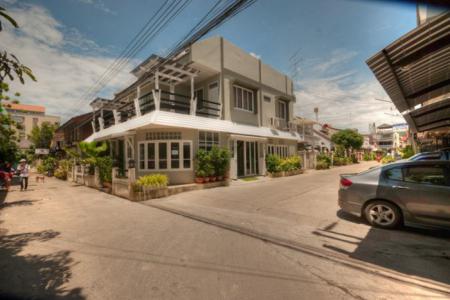 6 Bed, 6 Bath, HouseFor Sale, Central - Hua Hin, Prachuap Khiri Khan