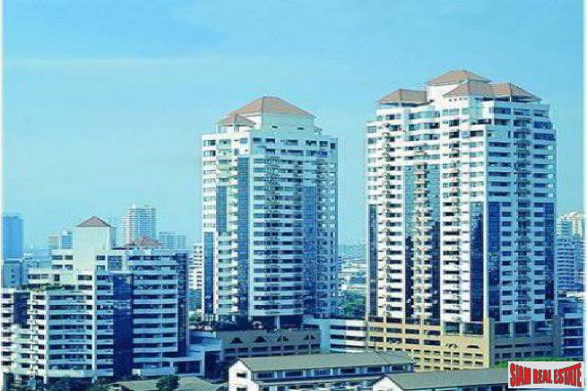 2 Bed, 3 Bath, ApartmentFor Sale, Thong Lo, Bangkok