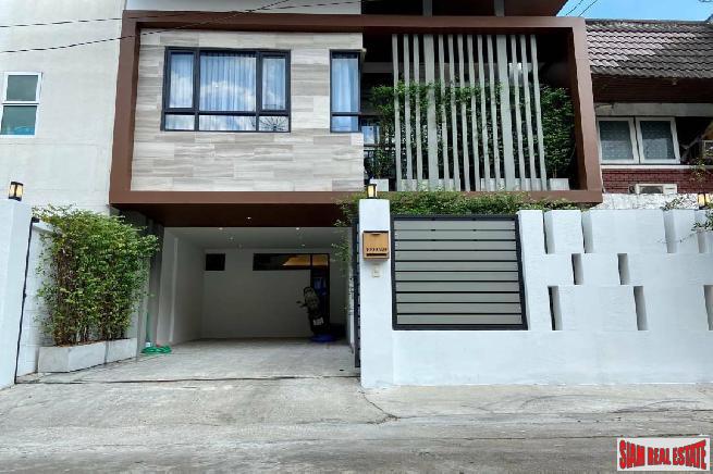 3 Bed, 3 Bath, HouseFor Sale, Phra Khanong, Bangkok