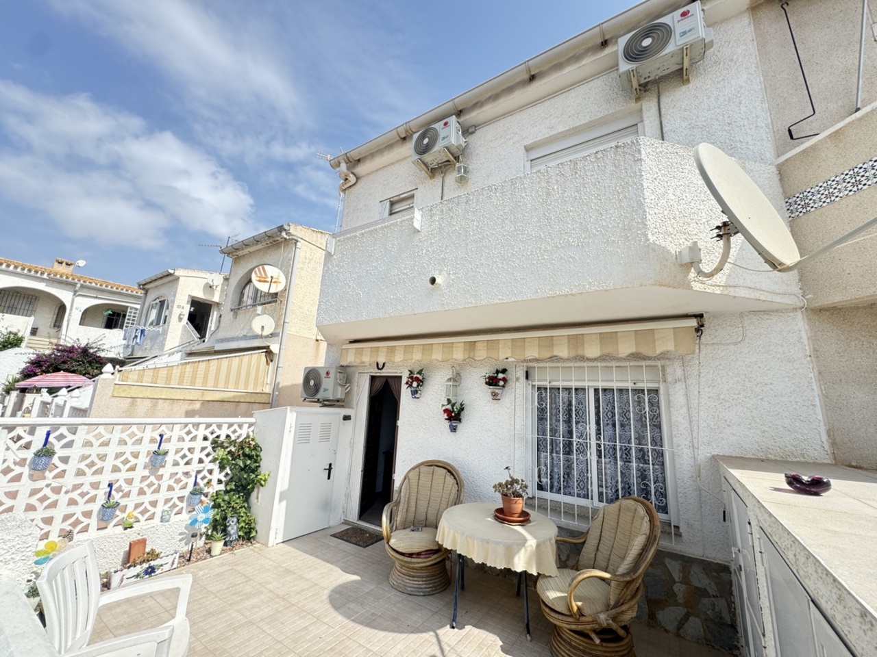 2 Bed, 1 Bath, HouseFor Sale, Cabo Roig, Alicante