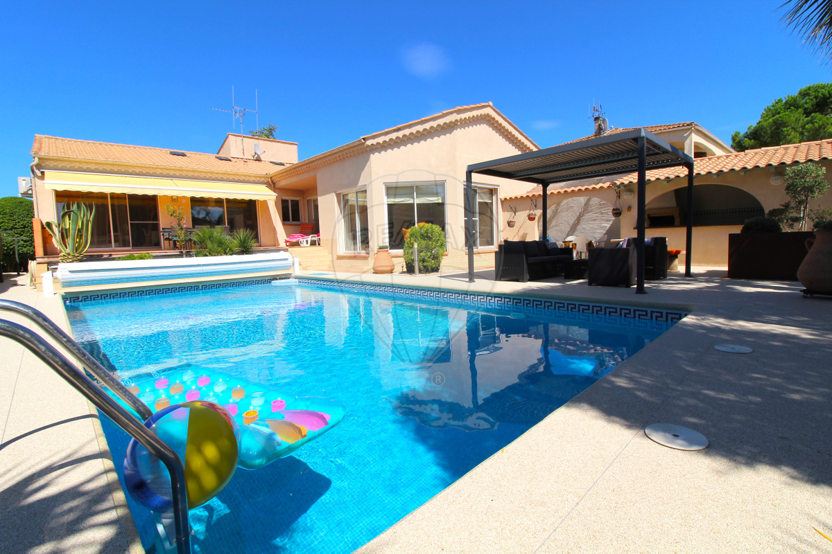 5 Bed, 3 Bath, HouseFor Sale, Colombiers, Herault, Occitanie, 34440