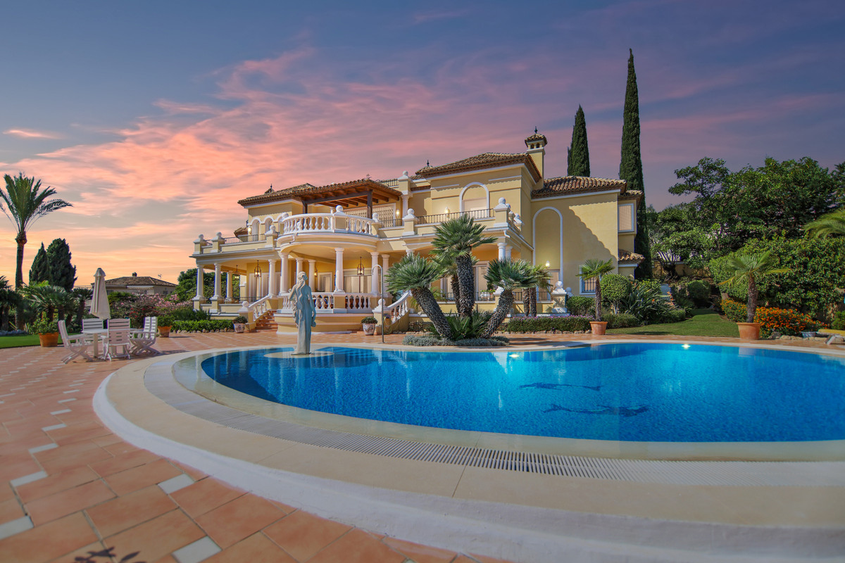 5 Bed, 5 Bath, HouseFor Sale, Benahavis, Malaga