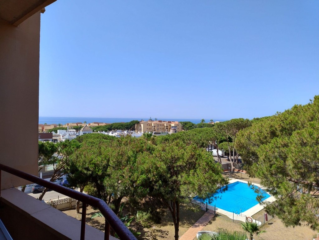 2 Bed, 1 Bath, ApartmentFor Sale, Calahonda, Malaga