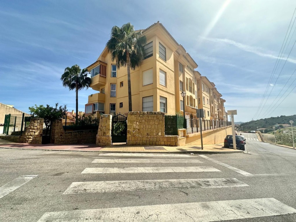 2 Bed, 1 Bath, ApartmentFor Sale, Fuengirola, Malaga