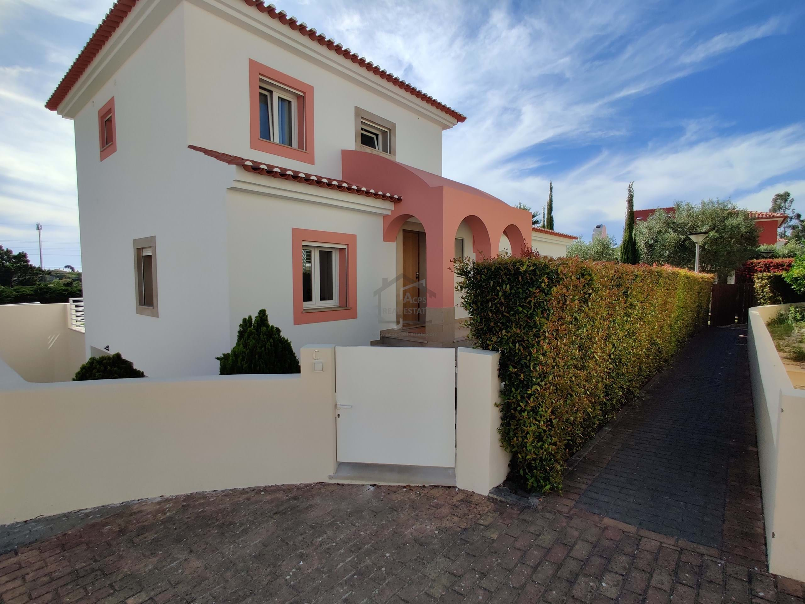 4 Bed, 2 Bath, HouseFor Sale, Obidos, Leiria